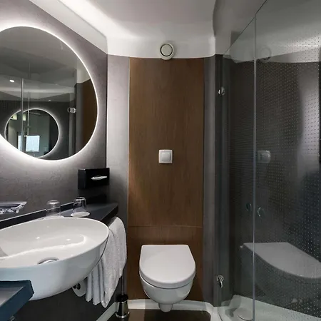 Ibis Muenchen Garching 3*