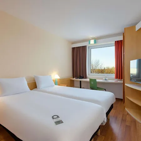 Hotel Ibis Muenchen Garching 3*