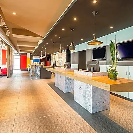 Ibis München Garching 3*