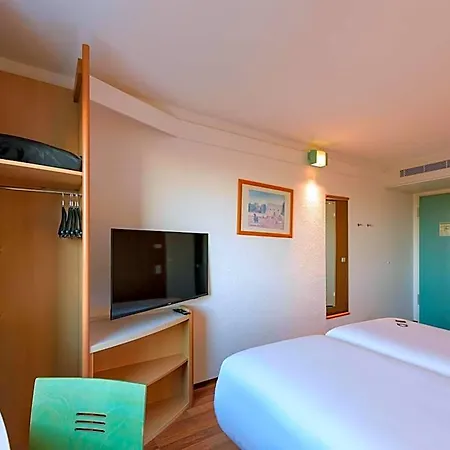 Ibis Muenchen Garching גרכינג ביי מינכן
